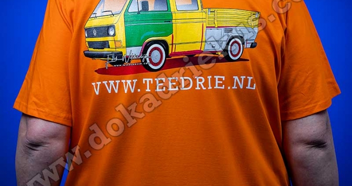 Achterzijde T-shirt VW T3 met opdruk van een dubbelcabine pickup